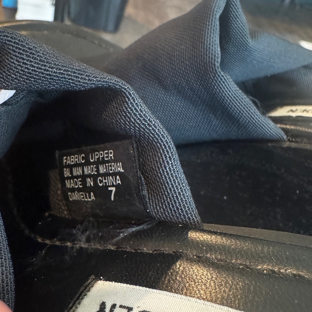 Vintage STEVE MADDEN Women's Platform Wedge Black Sandals Size 7 Chunky Y2K 4” - Picture 3 of 9